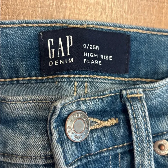 GAP high rise wide leg flare trouser style - Picture 5 of 6